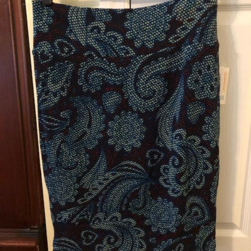 Lularoe  Cassie L